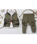 Trening 3 piese " Vis de aviator", bluza alba maneca lunga, vesta si pantaloni model militaresc